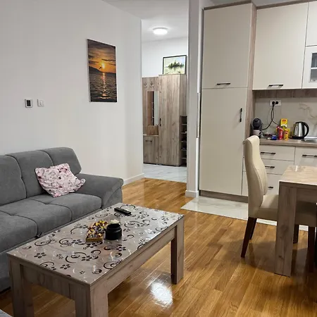 Urban Corner Apartman *